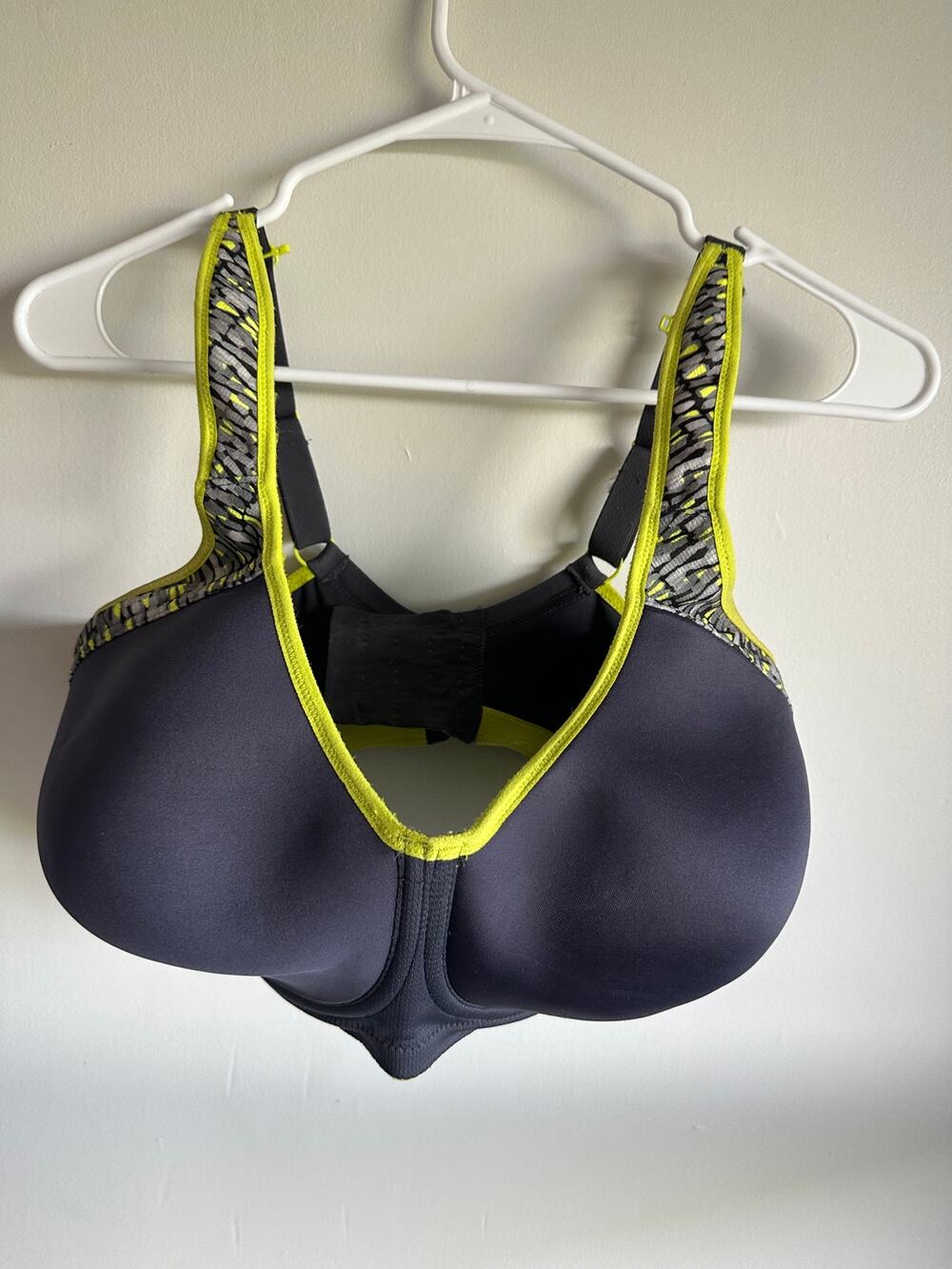 Freya Active Sonic Underwire Spacer Sports Bra 34I US / 34G UK Lime Lite Grey